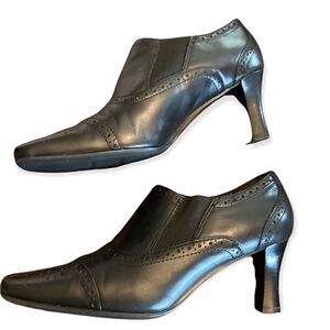 Liz Claiborne Black Yankee FLEX Booties Heeled Shoes